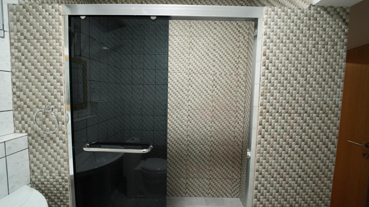 Madigan'S Hotel Kosovo Polje Exteriér fotografie