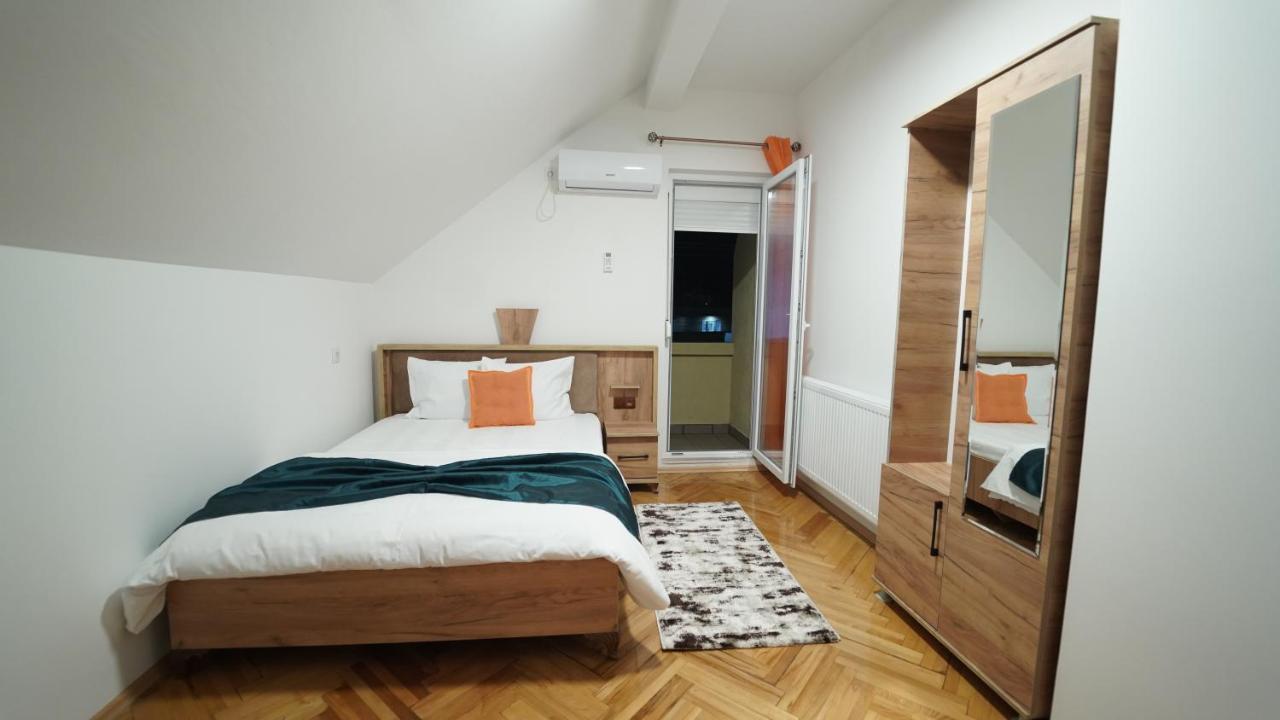 Madigan'S Hotel Kosovo Polje Exteriér fotografie