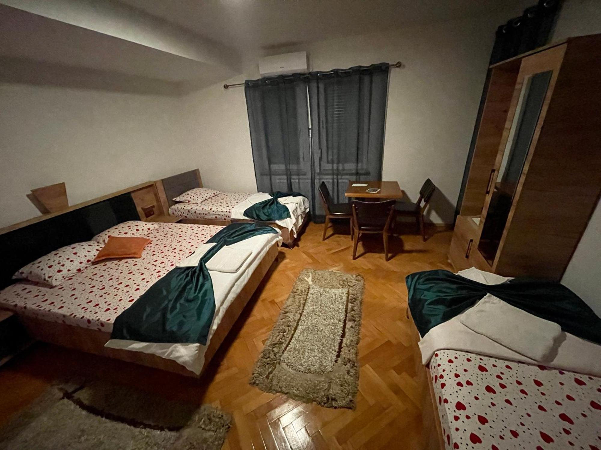 Madigan'S Hotel Kosovo Polje Exteriér fotografie