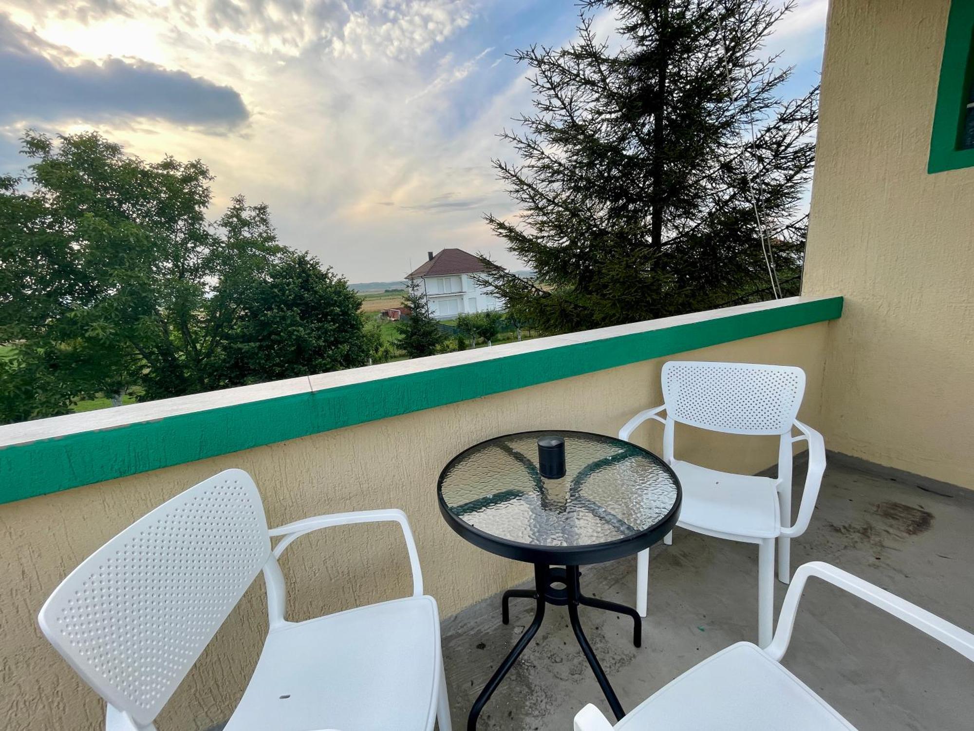 Madigan'S Hotel Kosovo Polje Exteriér fotografie