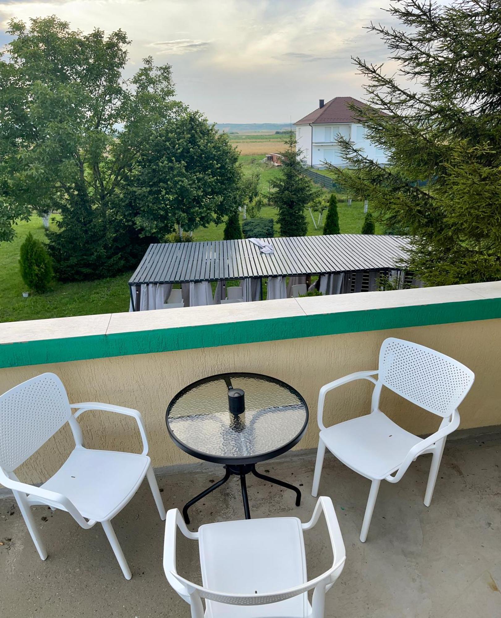 Madigan'S Hotel Kosovo Polje Exteriér fotografie